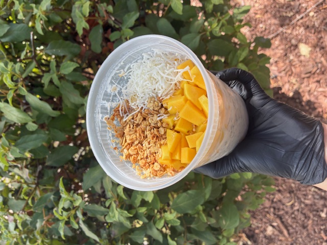 Overnight Oats - Mango, Granola, Coconut